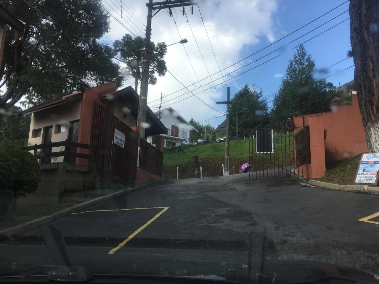 Ferienwohnung Aqui A Vida E Bella Campos do Jordão Exterior foto